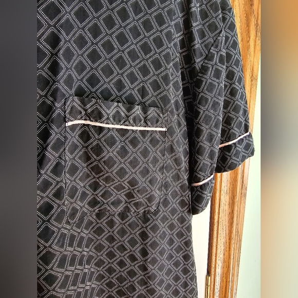 Stars Above Black Diamond Pink Trim Button Down Sleep Shirt (Size L) - Picture 2 of 7